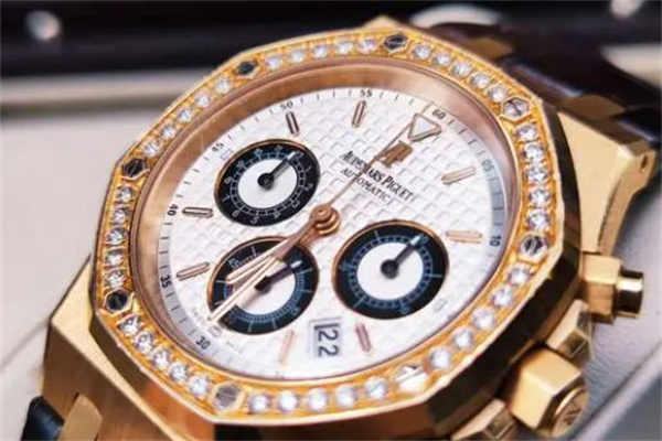 爱彼手表表盘有划痕应该咋处理（图）